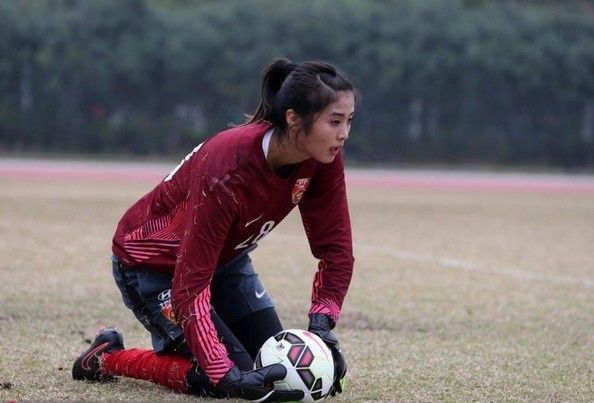 Nữ tuyển thủ Trung Quốc gây sốt nhờ thân hình siêu mẫu 6