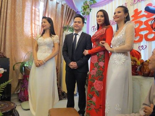 5 sao Việt lặng lẽ ăn hỏi, kết hôn trong năm 2014 18