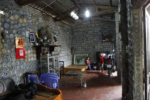 Ngôi nhà được đắp gần 1 vạn cổ vật gốm và 230kg tiền xu 21