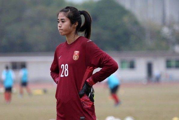 Nữ tuyển thủ Trung Quốc gây sốt nhờ thân hình siêu mẫu 5