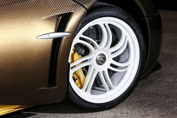 Pagani sản xuất Huayra đặc biệt cho châu Á 4