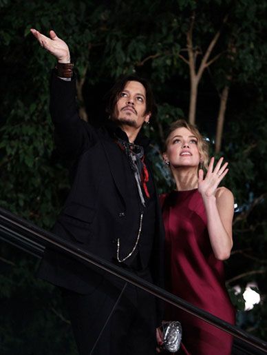 Johnny Depp và người tình được chào đón ở Nhật Bản 2