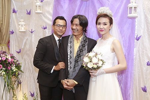 Vân Trang khoe người yêu trong đám cưới Huỳnh Đông 24