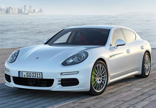 Porsche thu hồi 13.500 xe Cayenne và Panamera 3