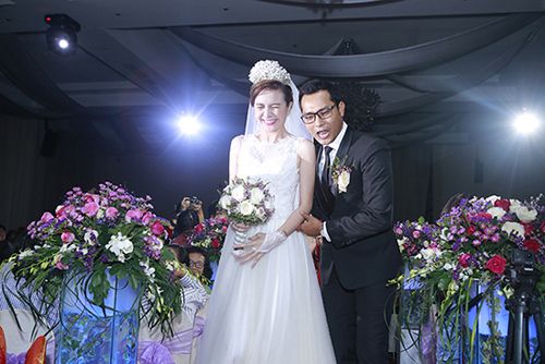 Huỳnh Đông bật khóc trong lễ cưới 3