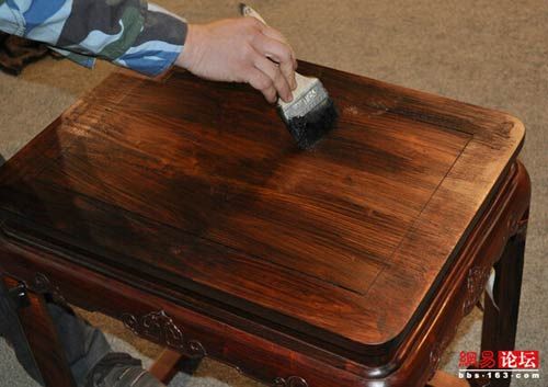 6 cách tiết kiệm cứu vãn khi đồ gỗ bị tróc sơn, rạn nứt 9