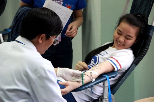 Hàng ngàn người tham gia hiến máu trong “Ngày chủ nhật đỏ” 6