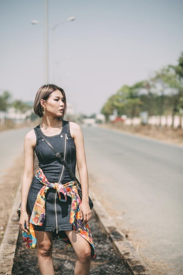 Quán quân Fashionista Vietnam bụi phủi với set đồ hiệu 9