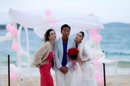 Hoa hậu Triệu Thị Hà mặc váy cưới lộng lẫy 21
