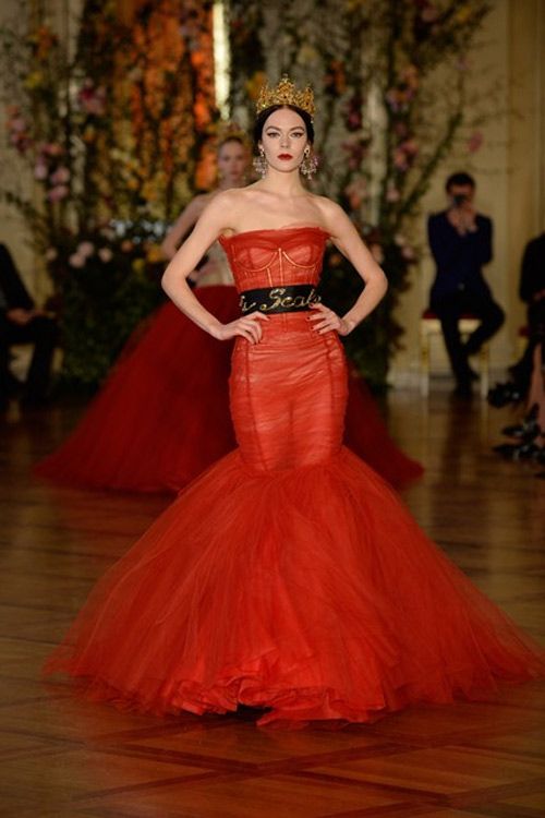 Một Dolce&Gabbana lộng lẫy và nữ tính tới nao lòng 30