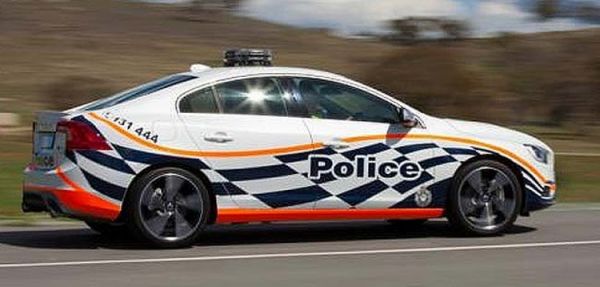 Điểm mặt 6 xe ôtô cảnh sát siêu tốc nhất thế giới 18