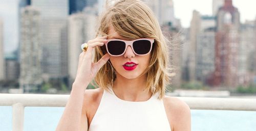 Fan vỡ mộng vì Taylor Swift từ chối biểu diễn tại Grammy 12
