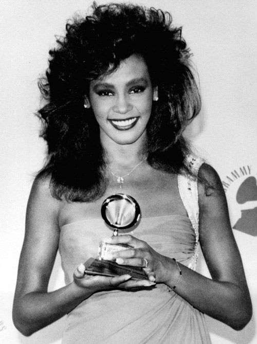 Whitney Houston: Huyền thoại âm nhạc vật lộn với ma túy 6
