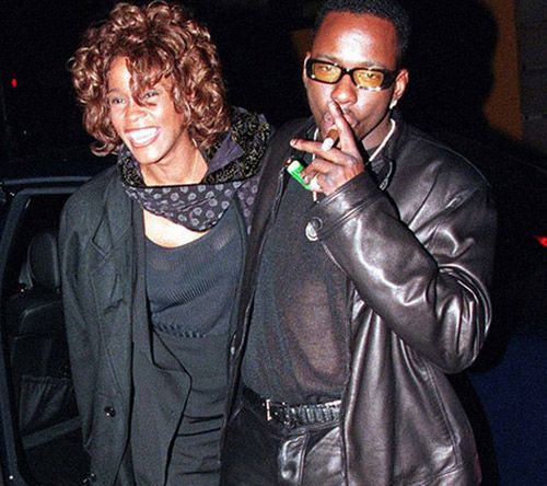 Whitney Houston: Huyền thoại âm nhạc vật lộn với ma túy 12