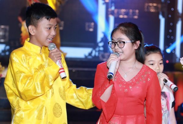 Cẩm Ly tái ngộ dàn học trò cưng The Voice Kids 3