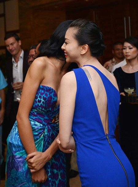 Người đẹp Việt khoe khéo hình xăm với váy hở lưng 7