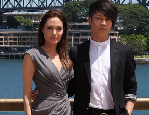 Angelina Jolie phải bay đến Nhật mời Miyavi đóng ‘Unbroken’ 2