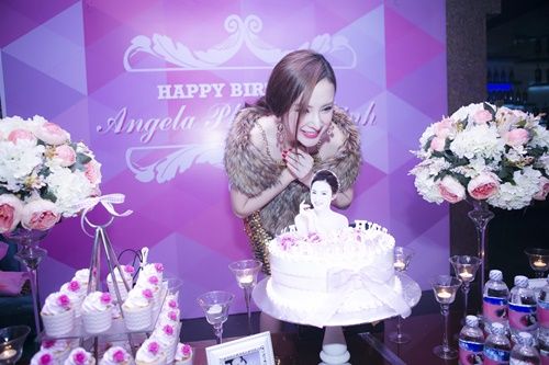 Angela Phương Trinh gợi cảm đón sinh nhật tuổi 20 18
