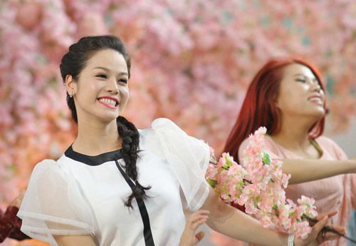 Nhật Kim Anh hồi teen đáng yêu trong MV Tết 12