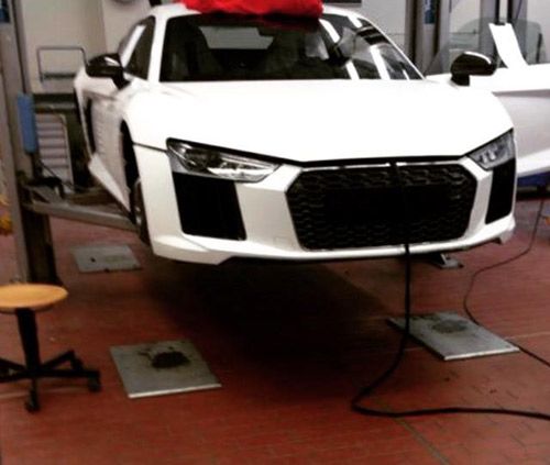 Siêu xe Audi R8 bị “chộp” tại nhà máy 3