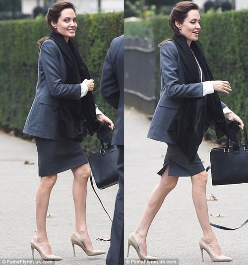 Fan lo lắng khi Angelina Jolie lộ chân gầy gò trơ xương 3