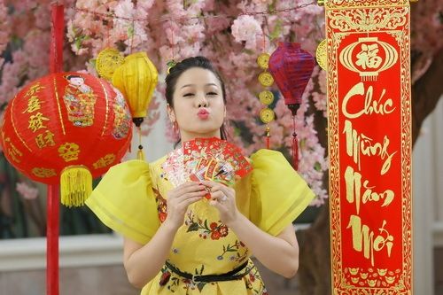 Nhật Kim Anh "cưa sừng" đáng yêu trong MV Tết 27