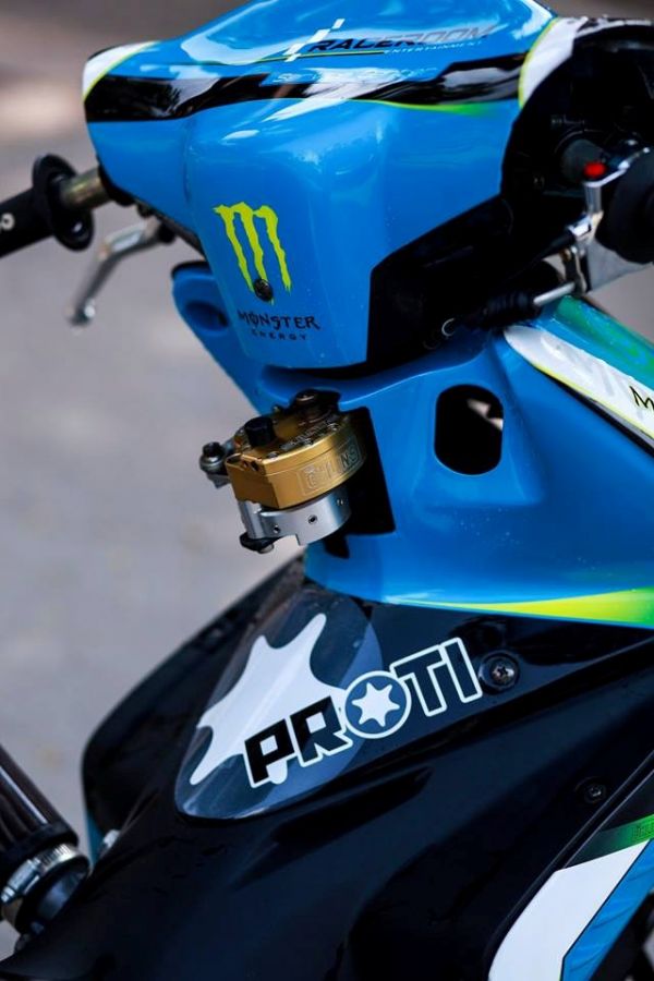 Honda Wave RSX sơn tem đấu của biker Sài Gòn 4