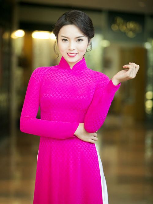Mỹ nhân Việt nô nức mặc áo dài chào Xuân Ất Mùi 18