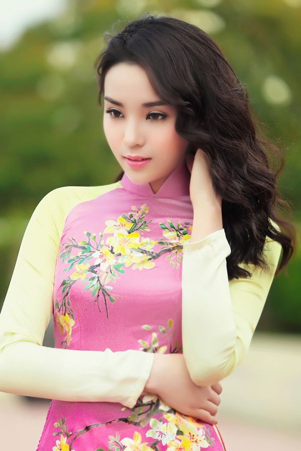 Hoa hậu Kỳ Duyên diện áo dài pastel nhẹ nhàng đón Tết 6