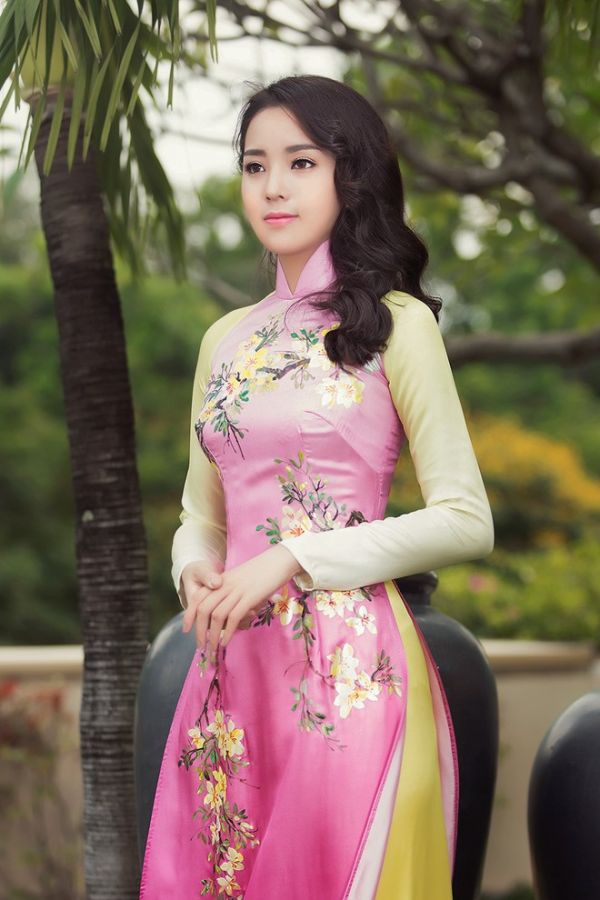 Hoa hậu Kỳ Duyên diện áo dài pastel nhẹ nhàng đón Tết 5