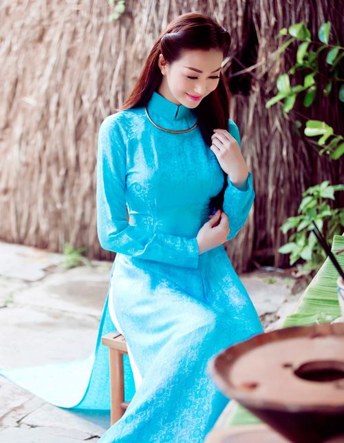 Mỹ nhân Việt nô nức mặc áo dài chào Xuân Ất Mùi 30