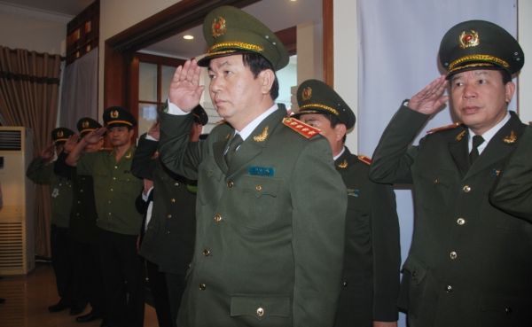Hàng nghìn người tới viếng ông Nguyễn Bá Thanh tại nhà riêng 3