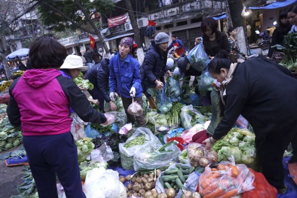 Hà Nội: Chớp nhoáng chợ sớm ngày 30 tết 7