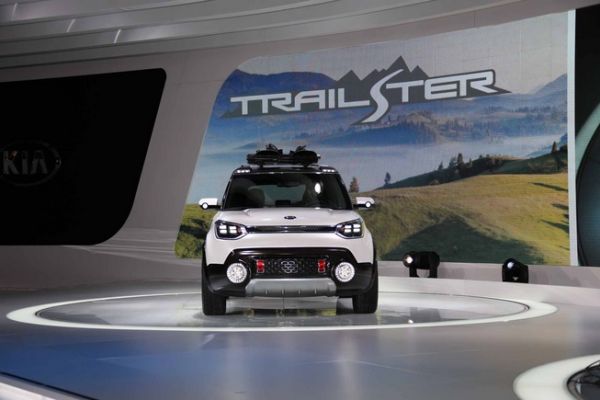KIA khoe công nghệ với Trail"ster 4WD hybrid concept 2