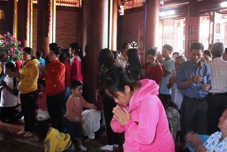 Thiền viện lớn nhất ĐBSCL tấp nập người tới lễ Phật cầu may 5