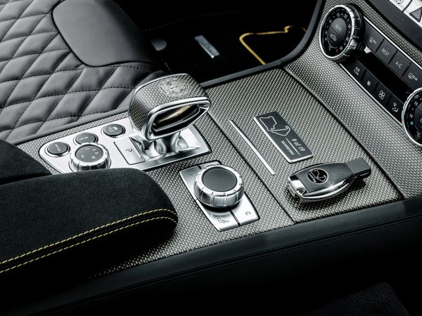 Mercedes-Benz SL63 AMG - Món quà cho nhà vô địch 6