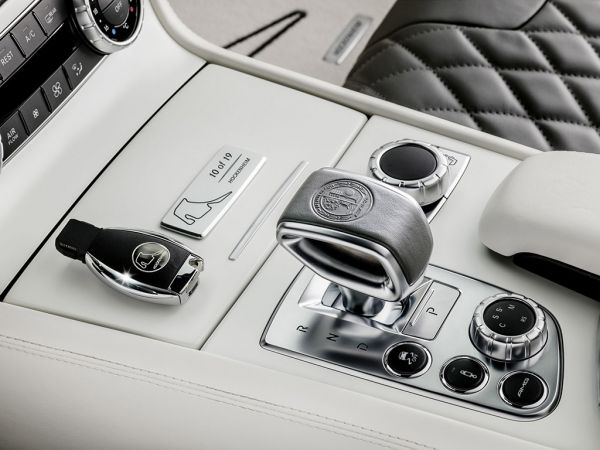 Mercedes-Benz SL63 AMG - Món quà cho nhà vô địch 9
