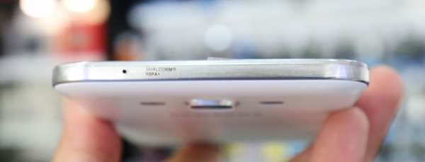 Đập hộp smartphone Galaxy E7 - màn hình lớn, giá tốt 5