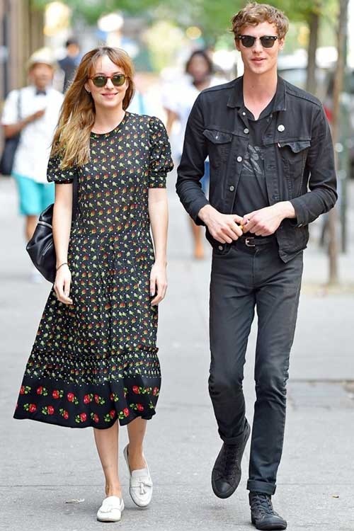 Streetstyle "ngọt lịm" của mỹ nữ 50 sắc thái Dakota Johnson 21