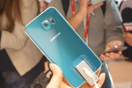 Cận cảnh bộ đôi Galaxy S6 đẹp nhất từ trước đến nay của Samsung 2