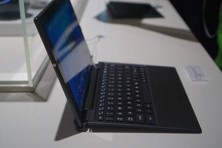 Cận cảnh Xperia Z4 Tablet - Máy tính bảng mỏng và mạnh mẽ nhất hiện nay 8