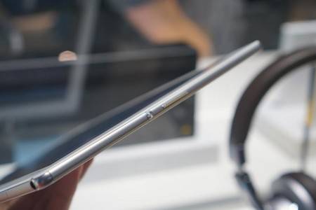 Cận cảnh Xperia Z4 Tablet - Máy tính bảng mỏng và mạnh mẽ nhất hiện nay 4