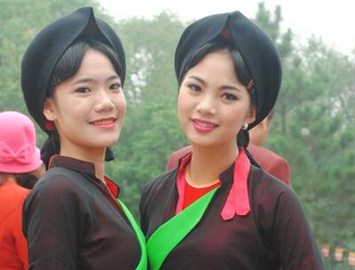 Thiếu nữ Kinh Bắc khoe sắc giữa Hội Lim 7
