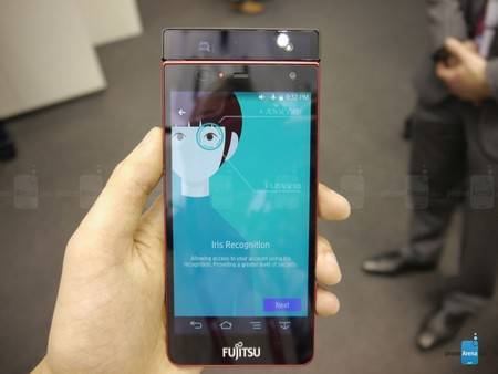 Fujitsu giới thiệu nguyên mẫu smartphone với chức năng bảo mật bằng tròng mắt 5