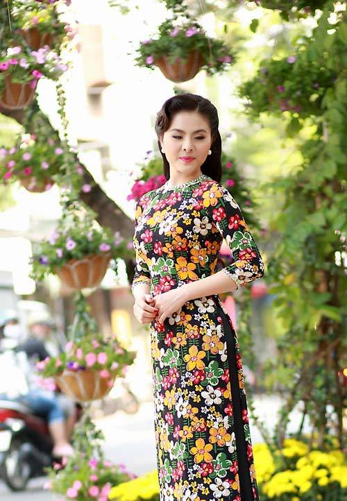 Vân Trang, Khánh Ngọc duyên dáng áo dài ‘hoa đồng nội’ 9