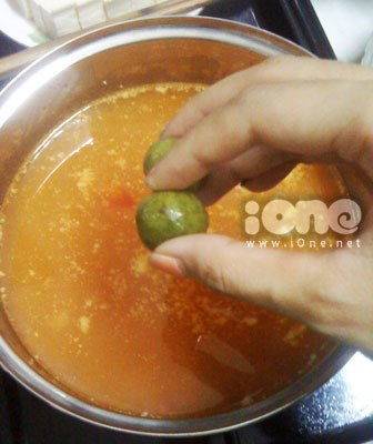 Cách nấu canh nấm kim châm chua cay ngon cơm ngày lạnh 11