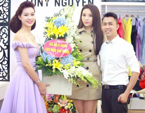 Hoa hậu Kỳ Duyên "kín cổng cao tường" dự sự kiện 4