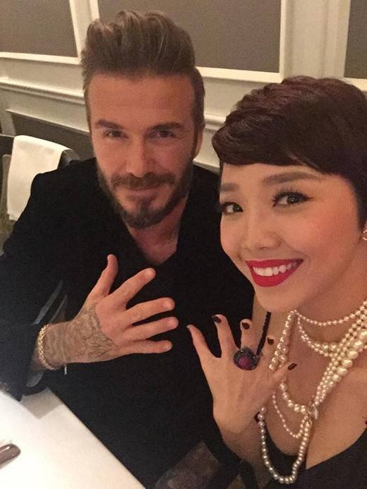 Gu thời trang của Hà Hồ - Tóc Tiên 2 lần gặp David Beckham 7