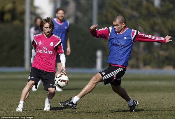 HLV Ancelotti và Casillas kỷ niệm cột mốc quan trọng ở Real 8