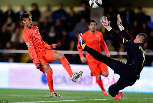 Neymar, Suarez đưa Barca vào chung kết Cúp nhà vua 2